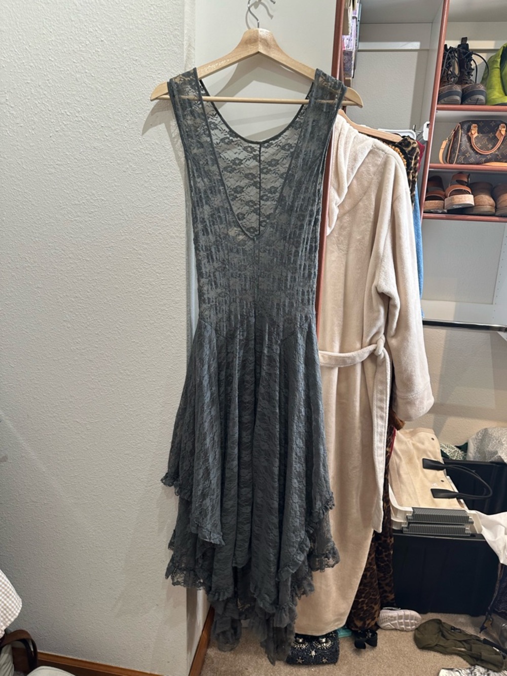 Lace Overlay Handkerchief Hem Dress - grey - Picture 3 of 4